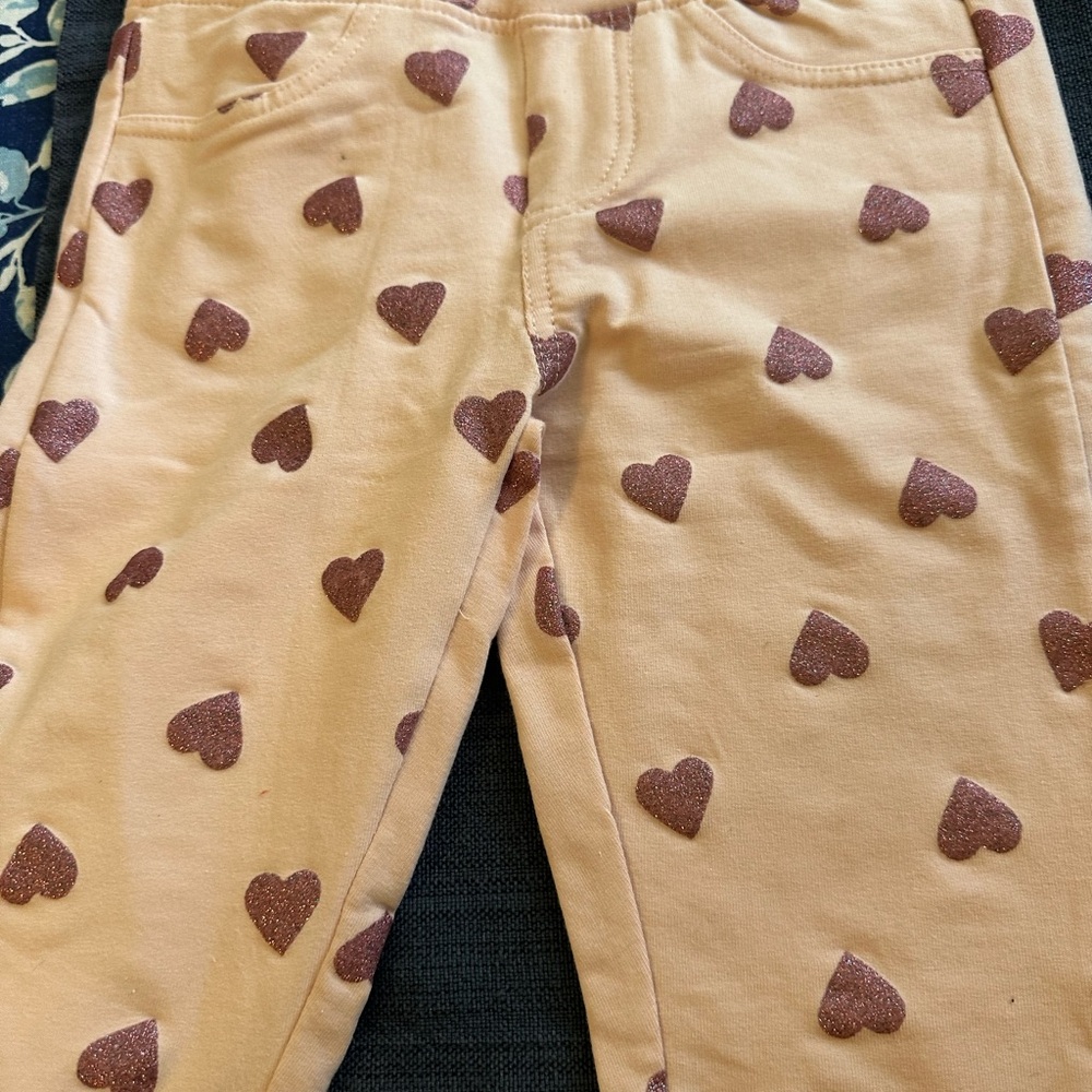 Size 8 - Picture 3 of 4